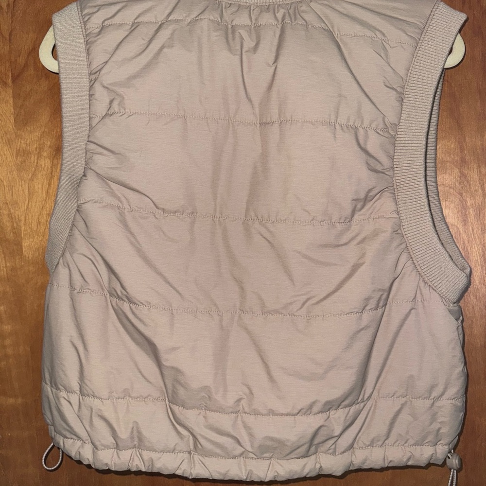 Alpine Design Women’s Tan Shortie EcoTrail Quilted Cropped Vest - Picture 7 of 7